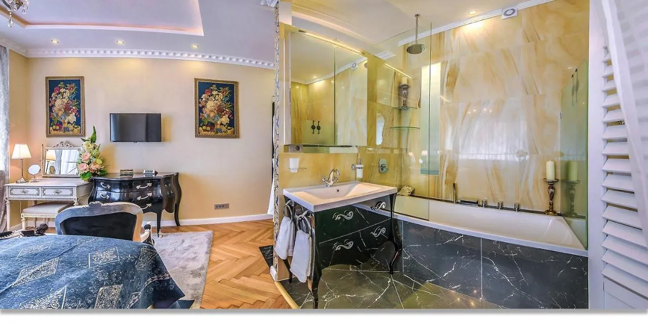 VIP Studio Main Street Budapest
